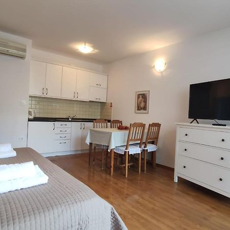 Ivana Apartman 2 Crikvenica Esterno foto