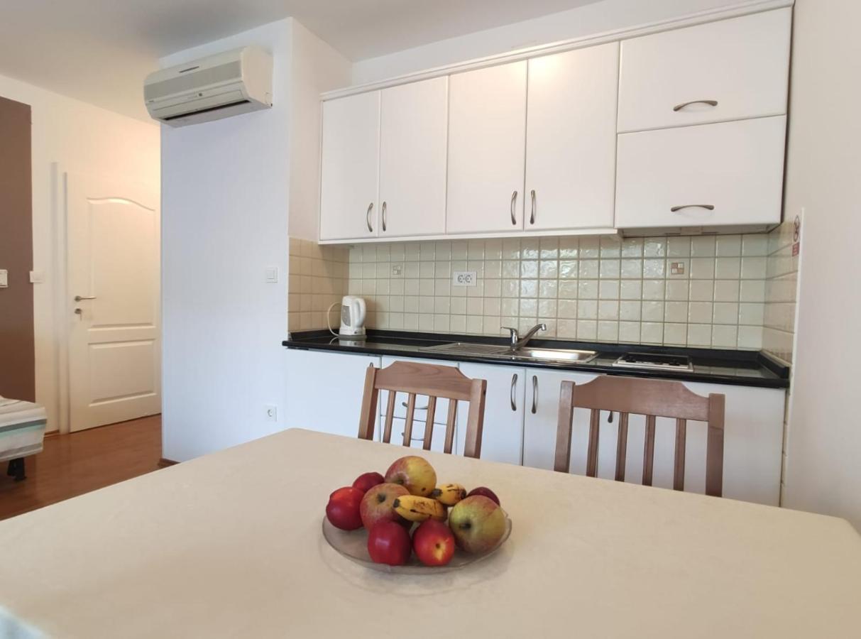 Ivana Apartman 2 Crikvenica Esterno foto